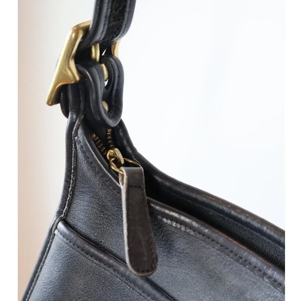 Coach Legacy Zip 9966 Vintage 1999 Black Leather Crossbody Shoulder Bag Gold